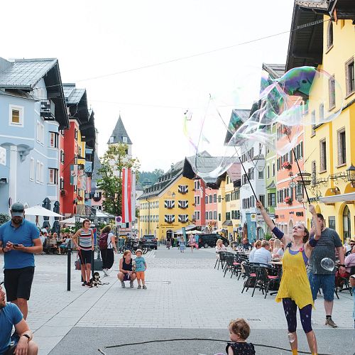 PURA VIDA Innenstadt Programm Straßenkunst (c) Kitzbuehel Tourismus (13)