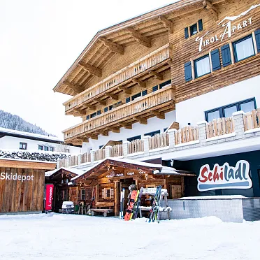 fassade-winter-21-schiladl_wirtschaft_kitzbuehel