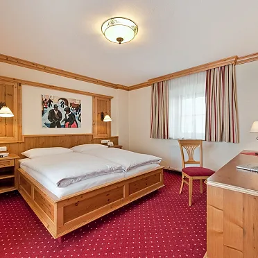 suite-101-schlafzimmer-mm-100628-3370